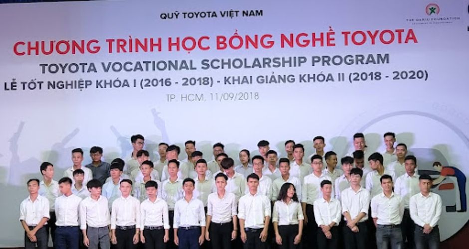HỌC BỔNG DẠY NGHỀ TOYOTA": HƯỚNG DẪN SINH VIÊN ĐẾN TƯƠNG LAI