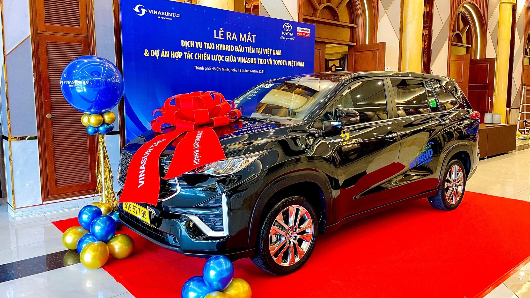 HỢP TÁC CHIẾN LƯỢC TOYOTA & VINASUN - RA MẮT DỊCH VỤ TAXI HYBRID ĐẦU TIÊN TẠI VIỆT NAM